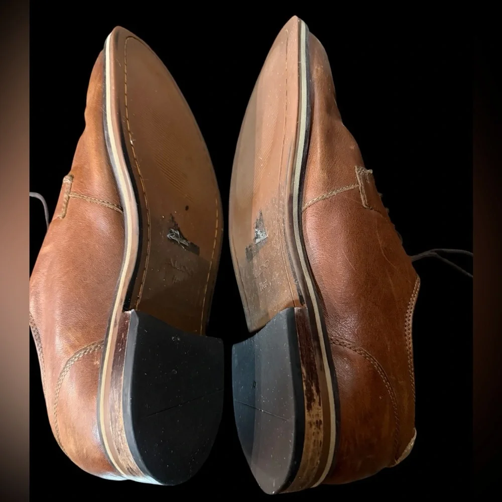 Aldo Men's Cognac Brown Leather Derby Oxfords. Used